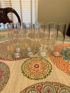 8 NWT Tossware Reusable plastic 9 oz wine/champagne flutes